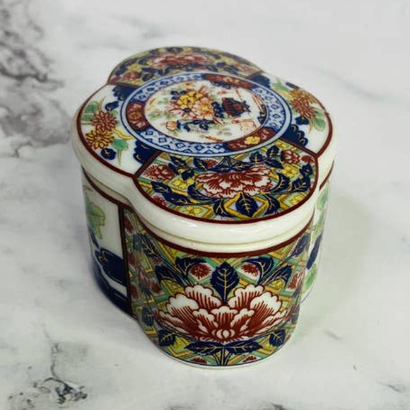 Vintage Imari Style Porcelain Trinket Box Lotus Floral Japan - Picture 4 of 9